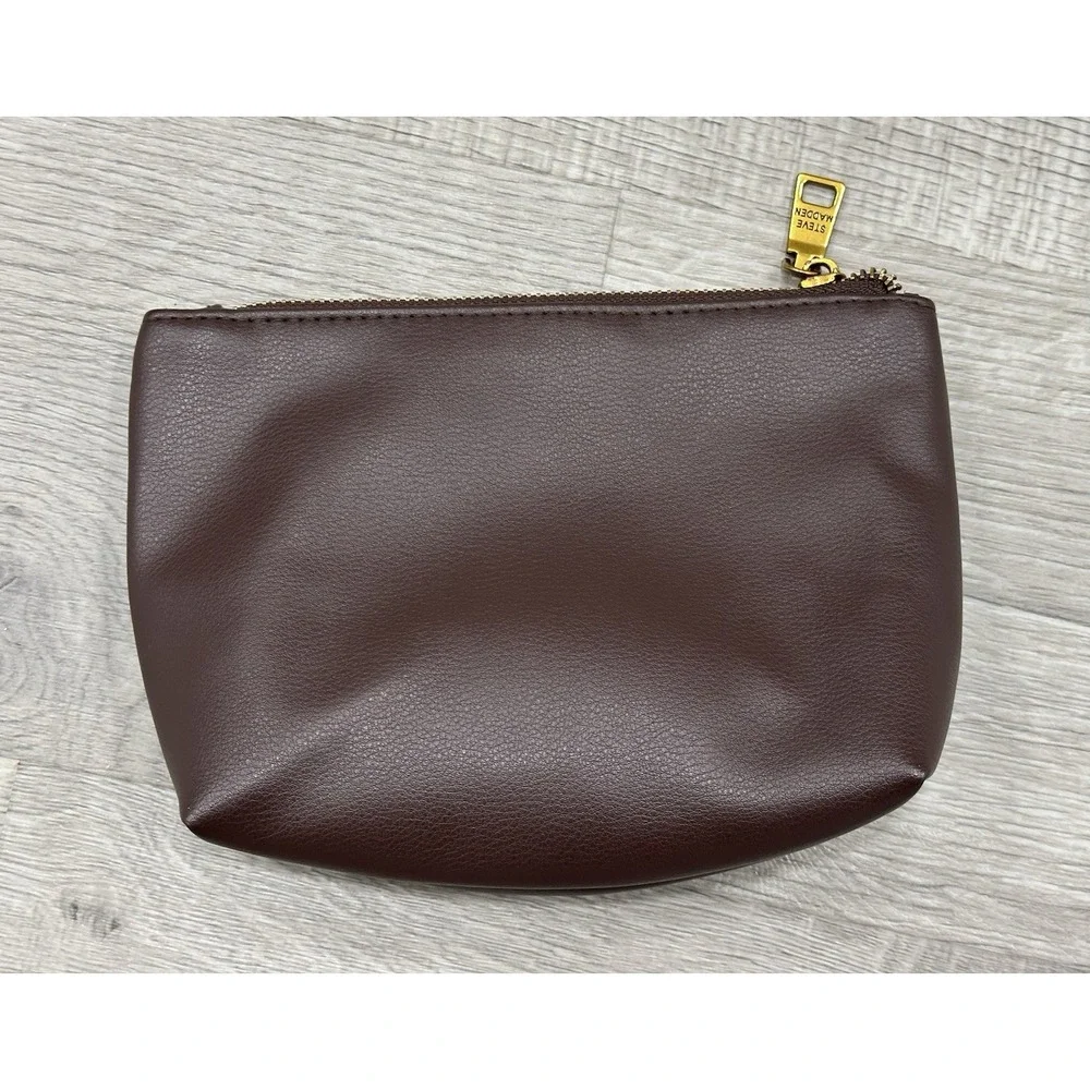 Steve Madden Makeup Wallet Pouch Zip Closure Gold Hardware‎ Logo Accent Women